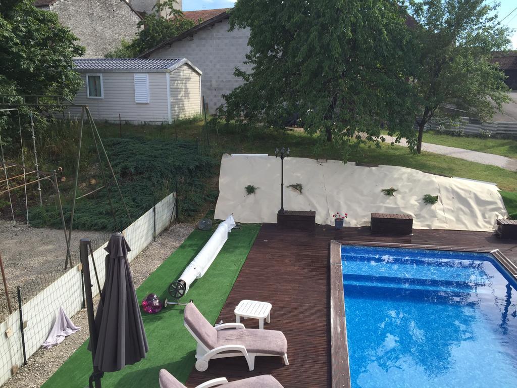 Pensjonat Au Repos De La Blaise Zewnętrze zdjęcie